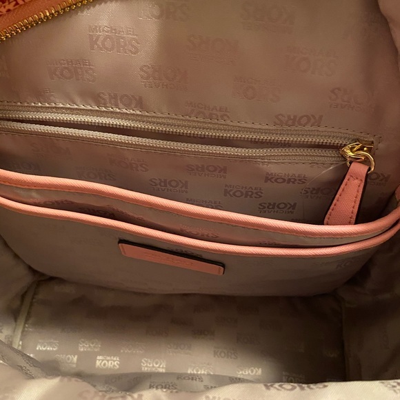 Michael Kors Large floral backpack - Picture 2 of 4